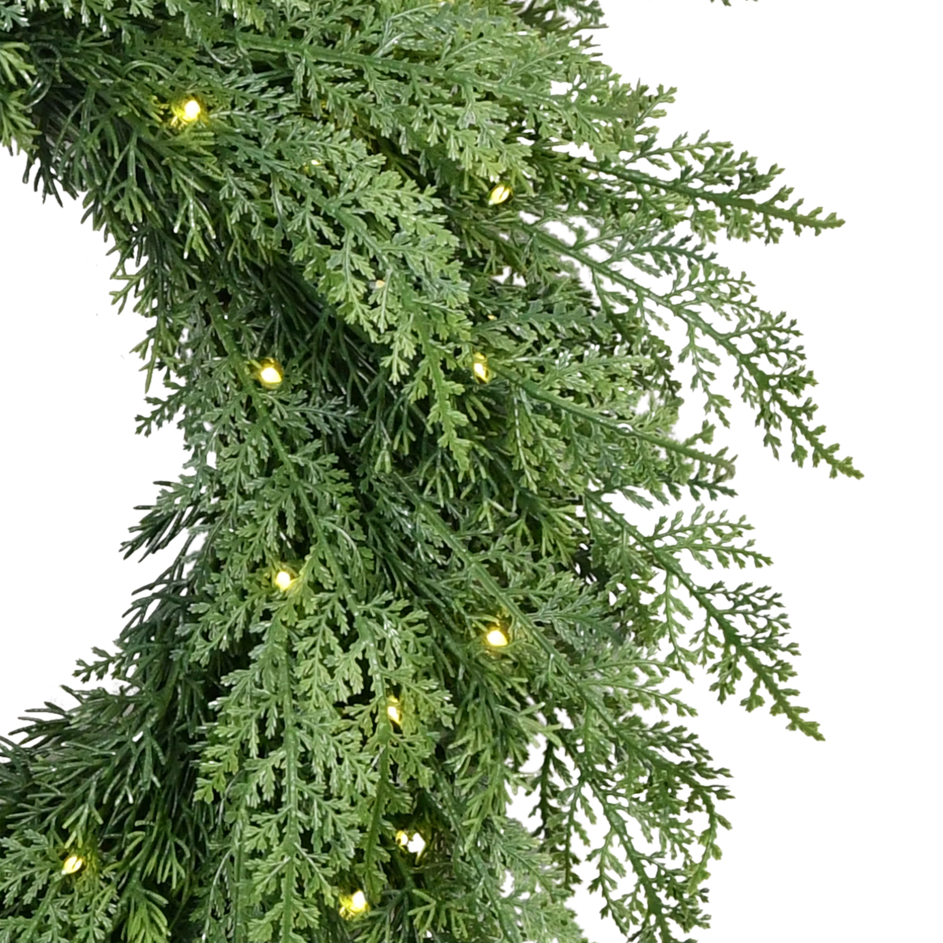 24" Pre-Lit Battery-Operated Flocked Wreath